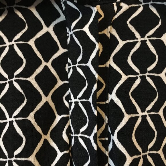 Jones New York B&W Live Wire Pattern Stretchy Dress Shirt - Picture 9 of 15